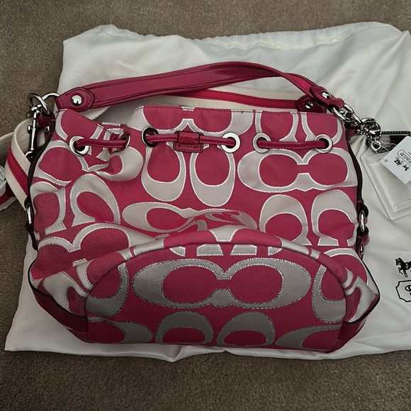 Coach Ashley Signature Poppy Collection - Picture 4 of 5